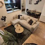 Akacfa Elegance *
